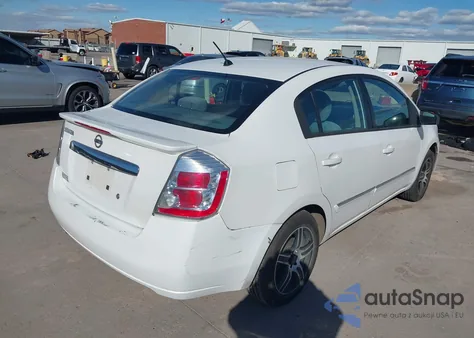 2011 Nissan Sentra 2.0S z USA, uszkodzony, nr VIN 3N1AB6AP2BL727209